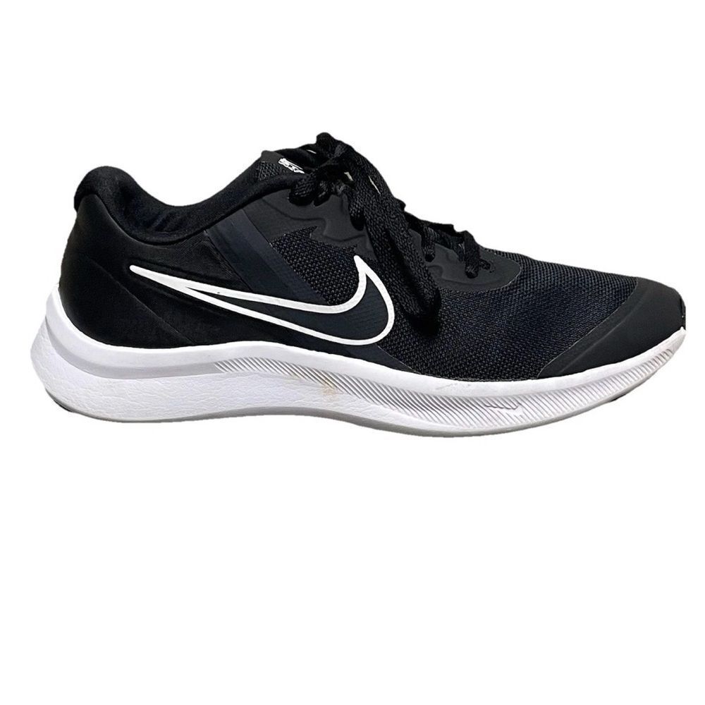 Nike Star Runner 3 Women's Black & White Sneakers Size 8.5M